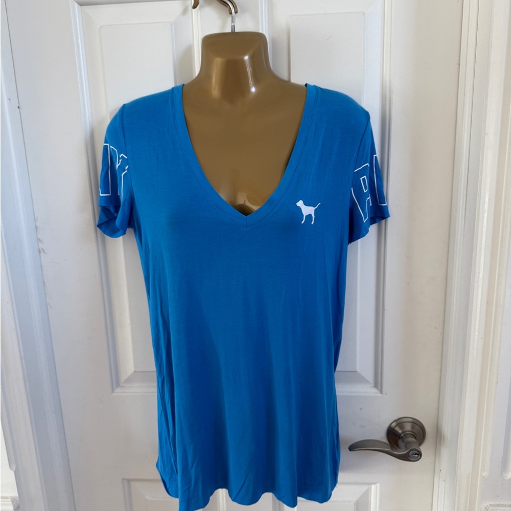 PINK blue short sleeve tee, small. Very soft material. Size small.